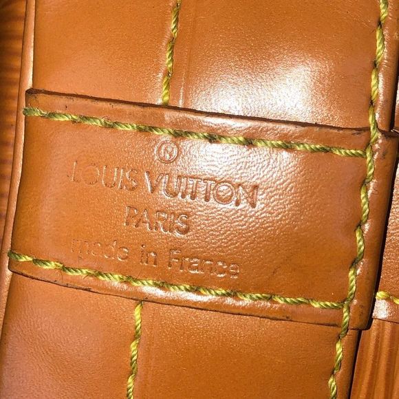 LOUIS VUITTON Cipango Gold Noe Epi Leather Tote Drawstring Bucket Shoulder Bag - Picture 8 of 17